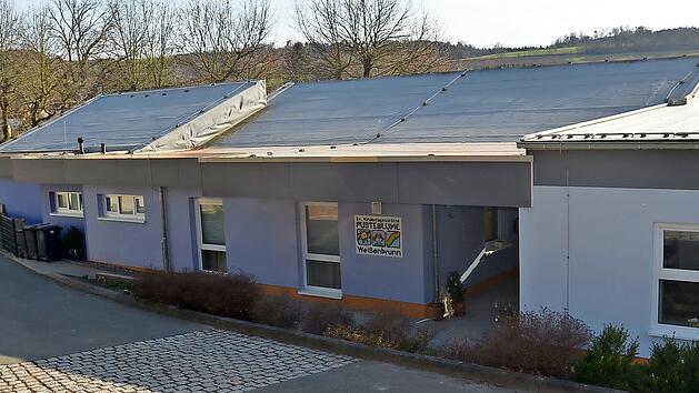 Als gr&ouml;&szlig;te Investition schlug im Haushalt 2020 die Sanierung der Kindertagesst&auml;tte &bdquo;Pusteblume&ldquo; Wei&szlig;enbrunn zu Buche. Diese konnte im Innenausbau im Jahr 2021 abgeschlossen werden. In diesem Jahr 2022 werden die Au&szlig;enanlagen versch&ouml;nert.