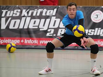 Leon Greinwald hat 2021 sein Debüt bei den Volleyball-Herren des TV/DJK Hammelburg gefeiert.  Foto: Jens Feistel
