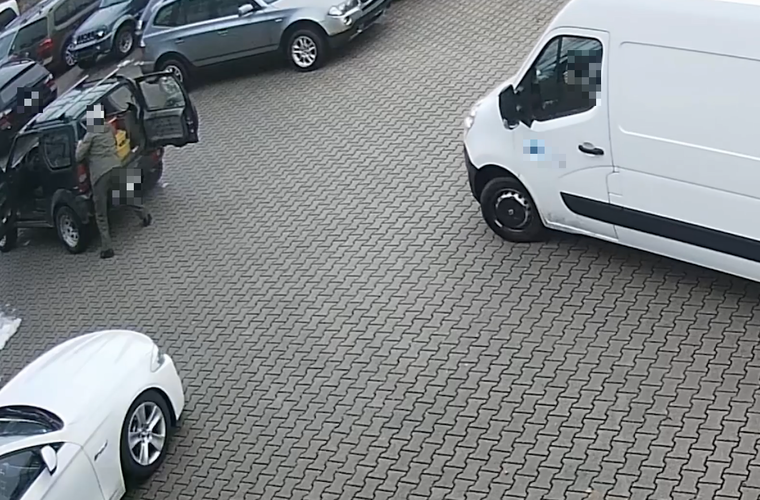 Video aus Kreis Bamberg schockiert: Hund auf Parkplatz misshandelt