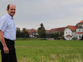 Die Gemeinde Oberleichtersbach weist mit Eller IV ein neues Baugebiet aus. "Wir haben eine lange Warteliste für Bauplätze", sagt Bürgermeister Dieter Muth. Foto: Ulrike Müller