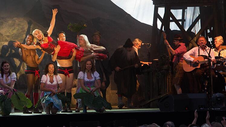 Ensemble und Band.Foto: Barbara Herbst