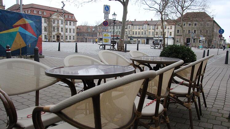 Ausgangsbeschränkung wegen des Coronavirus  in Erlangen: der  Schlossplatz. Foto: Christian Bauriedel