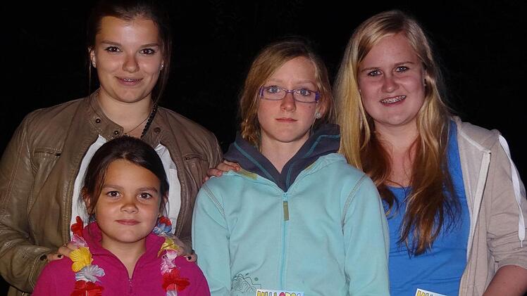 Peter Wackel begeisterte Groß und Klein. Die Jüngsten mussten nach seinem Auftritt geduldig auf ein Autogramm warten. Um ihn live zu sehen, dafür waren sie noch zu jung.