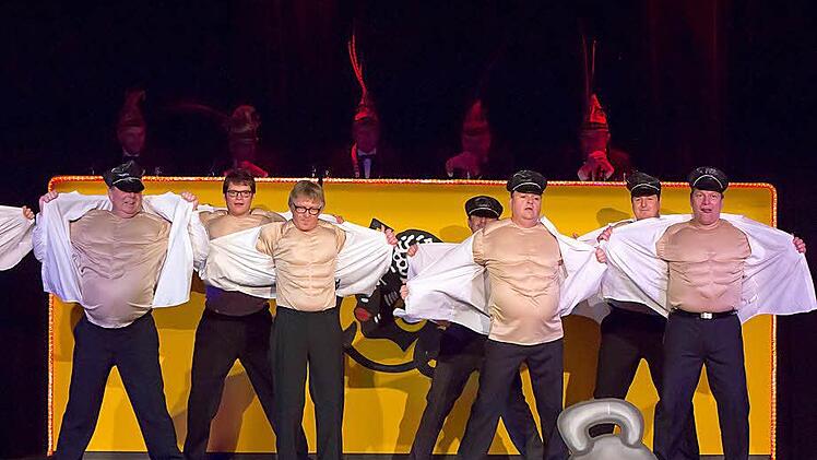 Männerballett der Coburger Narrhalla Foto: Albert Höchstädter