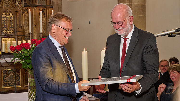 Bamberg: Dankesurkunde &uuml;bergeben