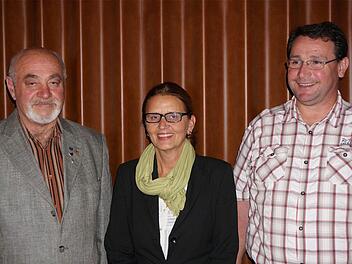 Vorstandswahlen bim VdK: 1. Vorsitzender Dieter Roth, Michaela Metz und der neue 2. Vorsitzende Andreas Remling (von links).  Foto: Gerd Schaar