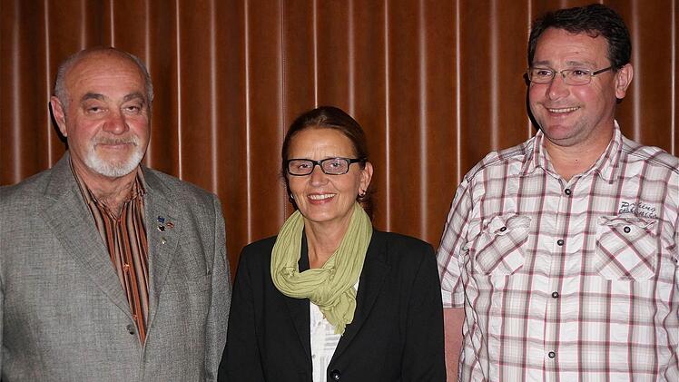 Vorstandswahlen bim VdK: 1. Vorsitzender Dieter Roth, Michaela Metz und der neue 2. Vorsitzende Andreas Remling (von links).  Foto: Gerd Schaar