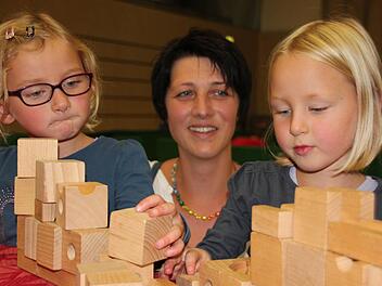 Kerstin Krippel aus Ebermannstadt mit Nina und Linda (beide 4)Foto: Sabrina Friedrich
