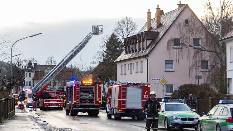 In Kronach ist es am Sonntagnachmittag zu einem Dachstuhlbrand gekommen. Foto: Marian Hamacher