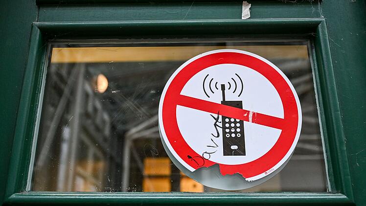 Handyverbot an weiterf&uuml;hrenden Schulen in Sachsen