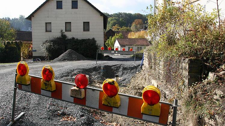 Die Hochwasserfreilegung in Gumpersdorf geht in die zweite Runde. Bereits 2012 (Bild) war in der gesamten Ortschaft die Kanalisation erneuert worden. Foto: Archiv/Matthias Beetz