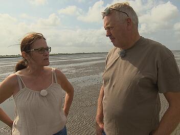 In Cuxhaven such Kirstin die N&auml;he von Gefl&uuml;gelhalter J&ouml;rg.