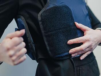 Schutzwesten für Gerichtsvollzieher