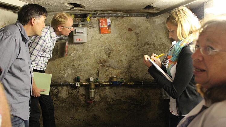 Im Keller des Heimatmuseums hieß es für das Gremium: Kopf einziehen. Foto: Eckehard Kiesewetter