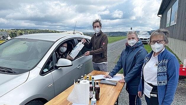 &bdquo;Fr&uuml;hst&uuml;ck vom Bauernhof to go" hie&szlig; auch, sich bequem im Auto bedienen zu lassen.