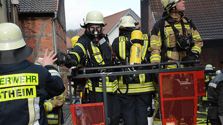 Verschiedene Wehren arbeiten zusammen. Foto: Assmann