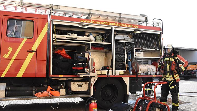 Die Feuerwehr musste mit schwerem Atemschutz anrücken. Fotos: Christoph Wiedemann
