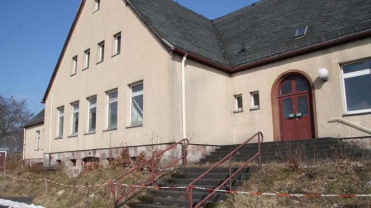 Zum Beispiel auch die ehemalige Post. Viele Soldaten trugen ihre Briefe und Päckchen hierher. Foto: Ulrike Müller