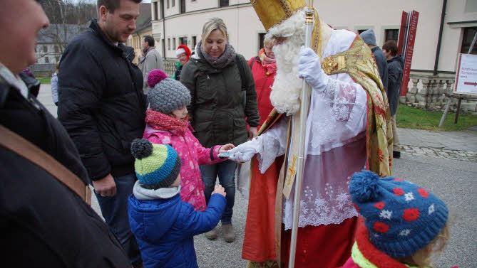Weihnachtsbasar 2015 in Maria Bildhausen. Foto: Anton Then