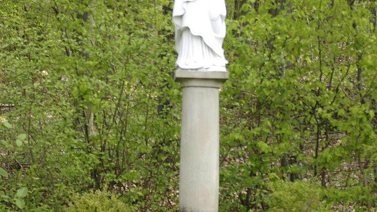 Die "weiße Madonna", ein Bildstock bei Wülfershausen.  Foto: Winfried Ehling