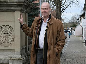 Gerald Brehm in der Innenstadt  Fotos: Matthias Hoch