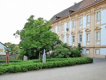 Das Umfeld der Propstei soll demnächst aufgewertet werden.  Fotos: Günther Straub