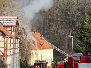 In diesem Januar ist eine Drehleiter bei einem Wohnhausbrand in der Gräfenberger Bahnhofsstraße zum Einsatz gekommen. Foto: fra-press/Archiv