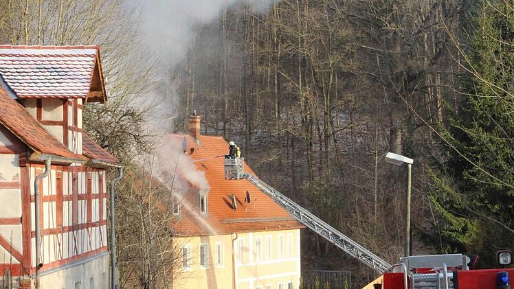 In diesem Januar ist eine Drehleiter bei einem Wohnhausbrand in der Gräfenberger Bahnhofsstraße zum Einsatz gekommen. Foto: fra-press/Archiv