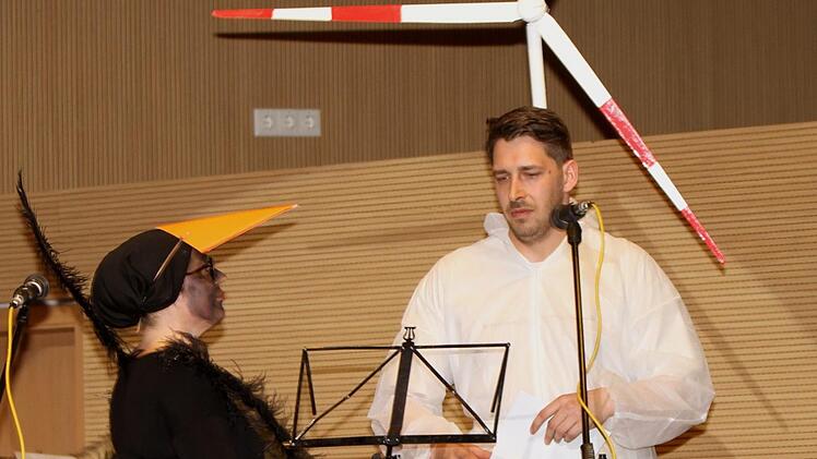 Schwarzstorch (Steffi Lauterbach) und Windrad (Robert Nagy" in ihrem Gespräch.