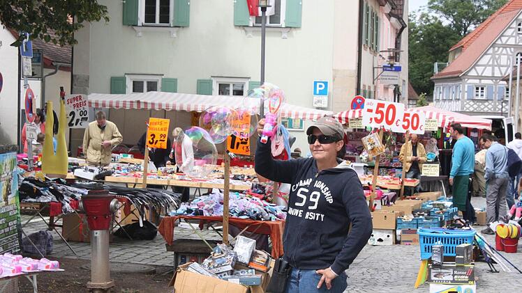 Am Sonntag lockte der Kerwamarkt die Besucher.