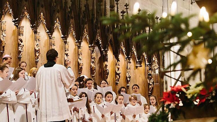 Die Mädchenkantorei gestaltete die Jahresschlussandacht im Dom mit.  Foto: Pressestelle des Ordinariates/Hendrik Steffens