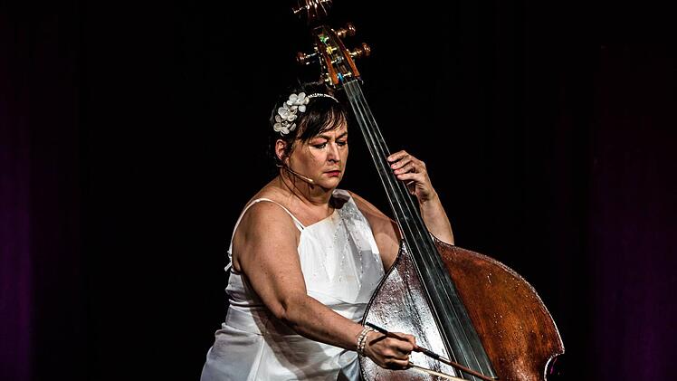 Lizzy Aumeier gastierte im "Schwarzen Bären". Foto: Jochen Berger