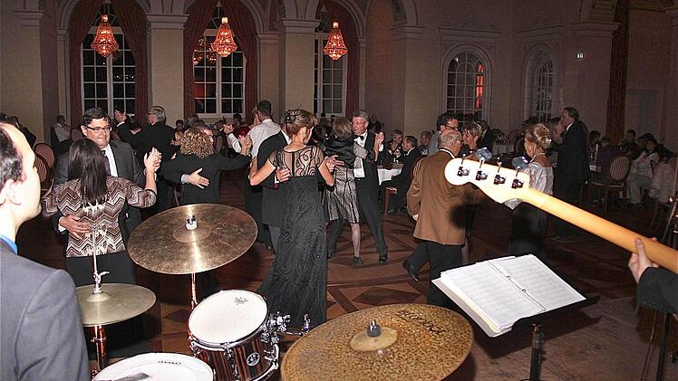 Das Quartett von Annika Bosch aus Weimar lockte die Tänzer auf das Parkett im Kursaal Ludwig I.