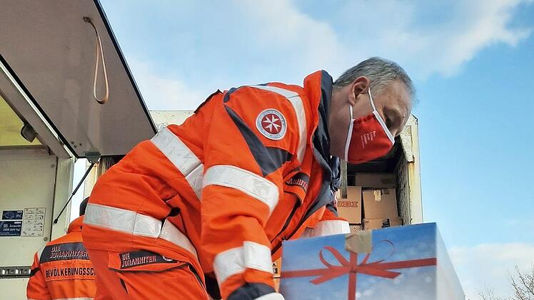 Auch die Oberfranken zeigten wieder gro&szlig;e Hilfsbereitschaft: 1400 Pakete machen sich von hier aus auf den Weg. Foto: privat