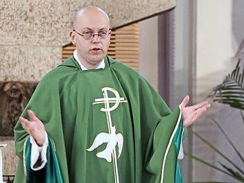 Christian Müllner während des Gottesdienstes  Foto: Thomas Weichert