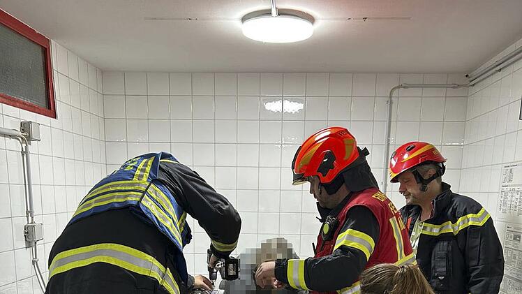 Feuerwehr befreit 13-Jährige aus Wäschetrockner