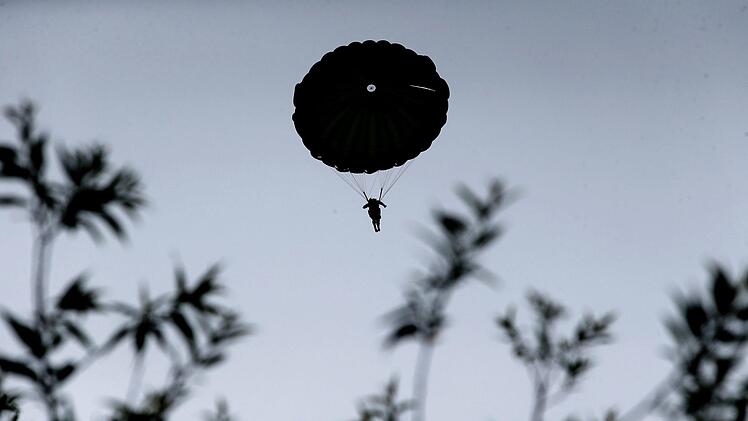 missgl&uuml;ckter Fallschirmsprung