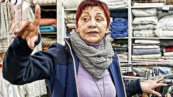 "Man geht immer davon aus: Die Oma hat das Geld. Aber das ist nicht mehr so!" Das weiß Angelika Garbrecht aus ihrer Arbeit in der Wärmestube Fürth. Foto: Barbara Herbst
