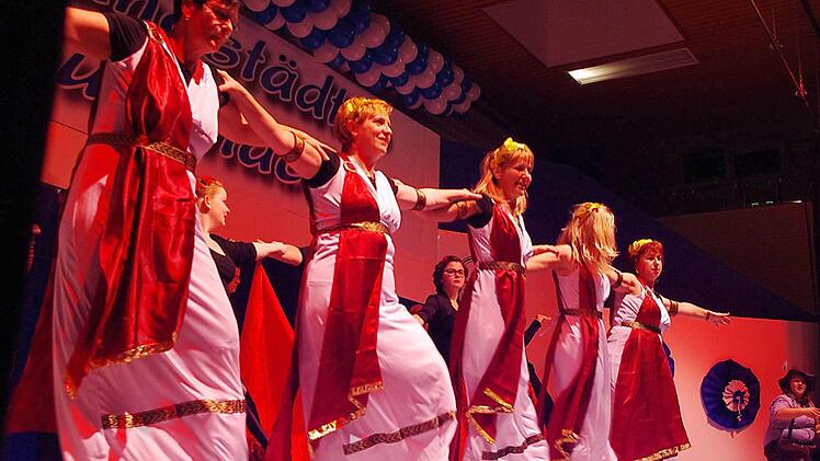 Die "internationale Langstädte Tanzgruppe" unternahm eine Reise durch verschiedene europäische Länder.  Foto: Heike Schülein