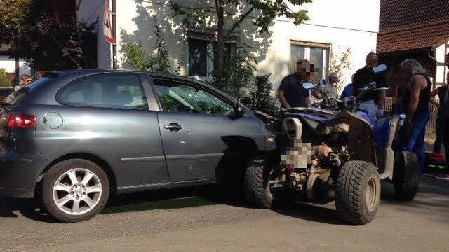 Bei einem Unfall in Horsdorf bei Bad Staffelstein (Landkreis Lichtenfels) ist am frühen Freitagnachmittag ein Quadfahrer schwer verletzt worden. Foto: Falk Zimmermann