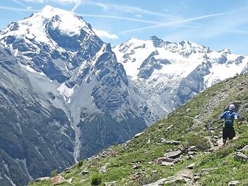 Nach dem ersten steilen Anstieg bot sich den Teilnehmer ein herrlicher Blick auf das Ortlermassiv.