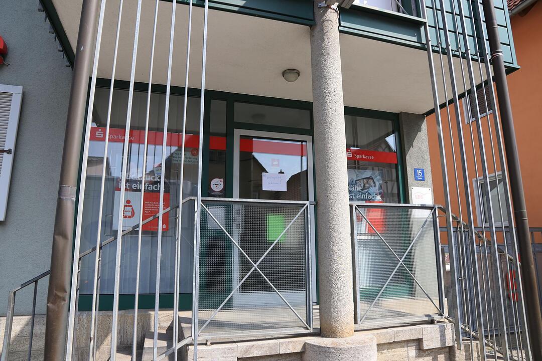 Nach bewaffneten Überfallen in Saal und Nüdlingen: Polizei bittet um Zeugenhinweise
