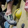 Bei diesen Aktivitäten in Nürnberg ist das Wetter egal und man bewegt  sich trotzdem. Zum Beispiel beim Bouldern oder Klettern in einer der Hallen in Nürnberg. Foto: Rolf Vennenbernd/dpa