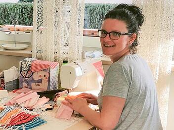 Gaby Melber nähte aus Solidarität 650 Masken in Breitengüßbach . Foto: privat