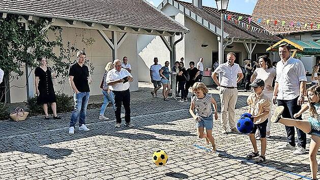 Beim Fu&szlig;balldart konnten die Kinder ihre Zielgenauigkeit beweisen.