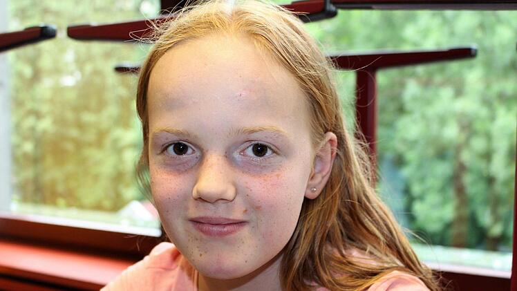 Emma Hörmann, 12 Jahre: "Ich fand die Aktion gut. Wir haben sogar ein halbes Straßenschild gefunden und ich hätte nicht gedacht, dass es so viel Müll gibt. Mir ist es persönlich wichtig, Müll immer zu beseitigen." Foto: Julia Raab