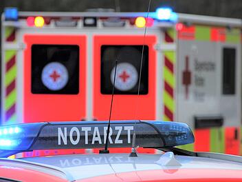 A6 bei Schwabach: Frau rast ungebremst in Sattelzug