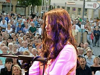 Über 1000 Zuhörer waren zum Benefizkonzert auf den Lichtenfelser Marktplatz gekommen. Foto: Andreas Welz