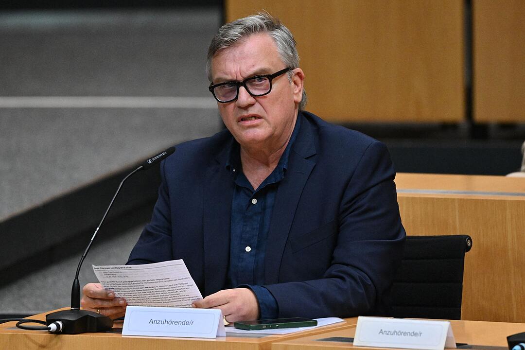 Anh&ouml;rung zu einem Parteiverbotsverfahren gegen die AfD