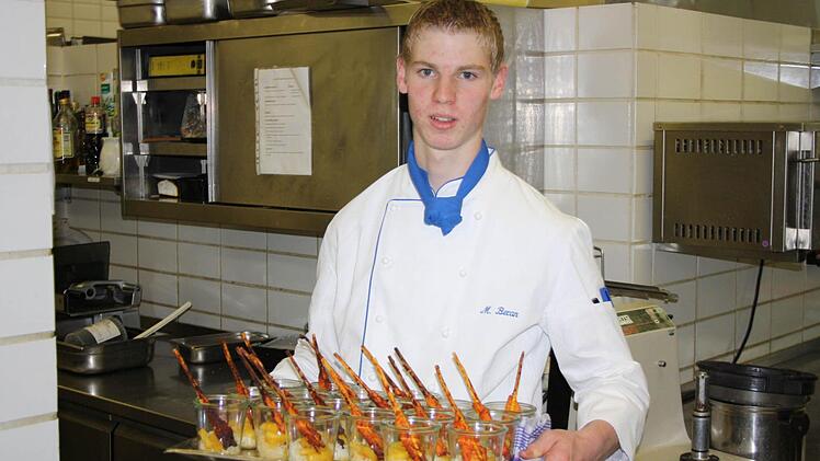 Bei der Koch-Ausbildung im Dorint Bad Brückenau. Foto: Ralf Ruppert